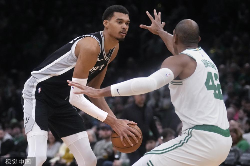 他的年薪常 他的年薪常